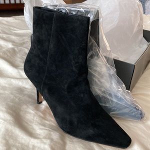 *Hard to Find DEAL* NIB BEAUTIFUL US9.5/EU41 Ann Taylor Black Suede Kody Booties